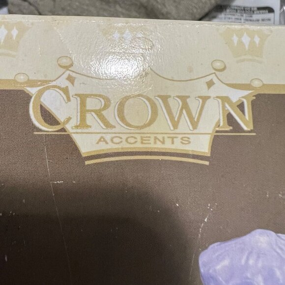 Vintage 11-Piece Nativity Set‎ With Wood Base By Crown Accents - Picture 4 of 16